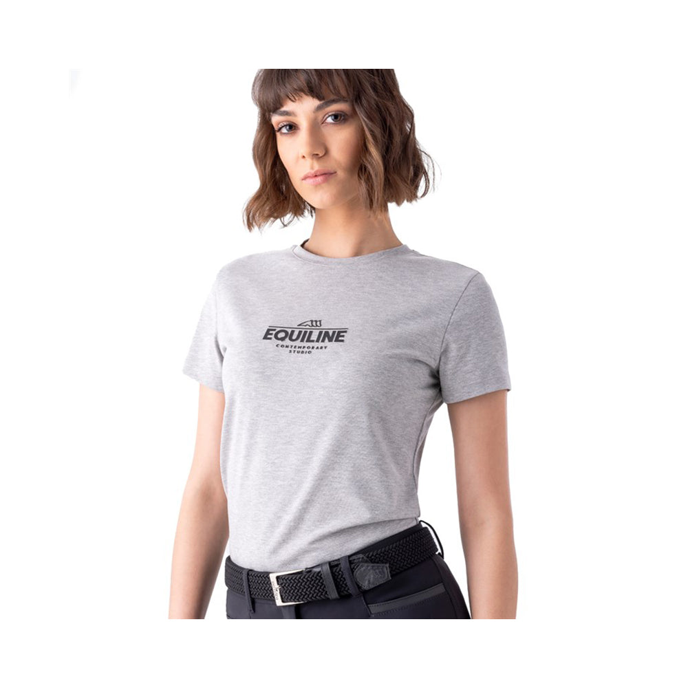 Equiline CERPY T-paidan yksityiskohta, joustava puuvilla-elastaanikangas ja viimeistelty logo