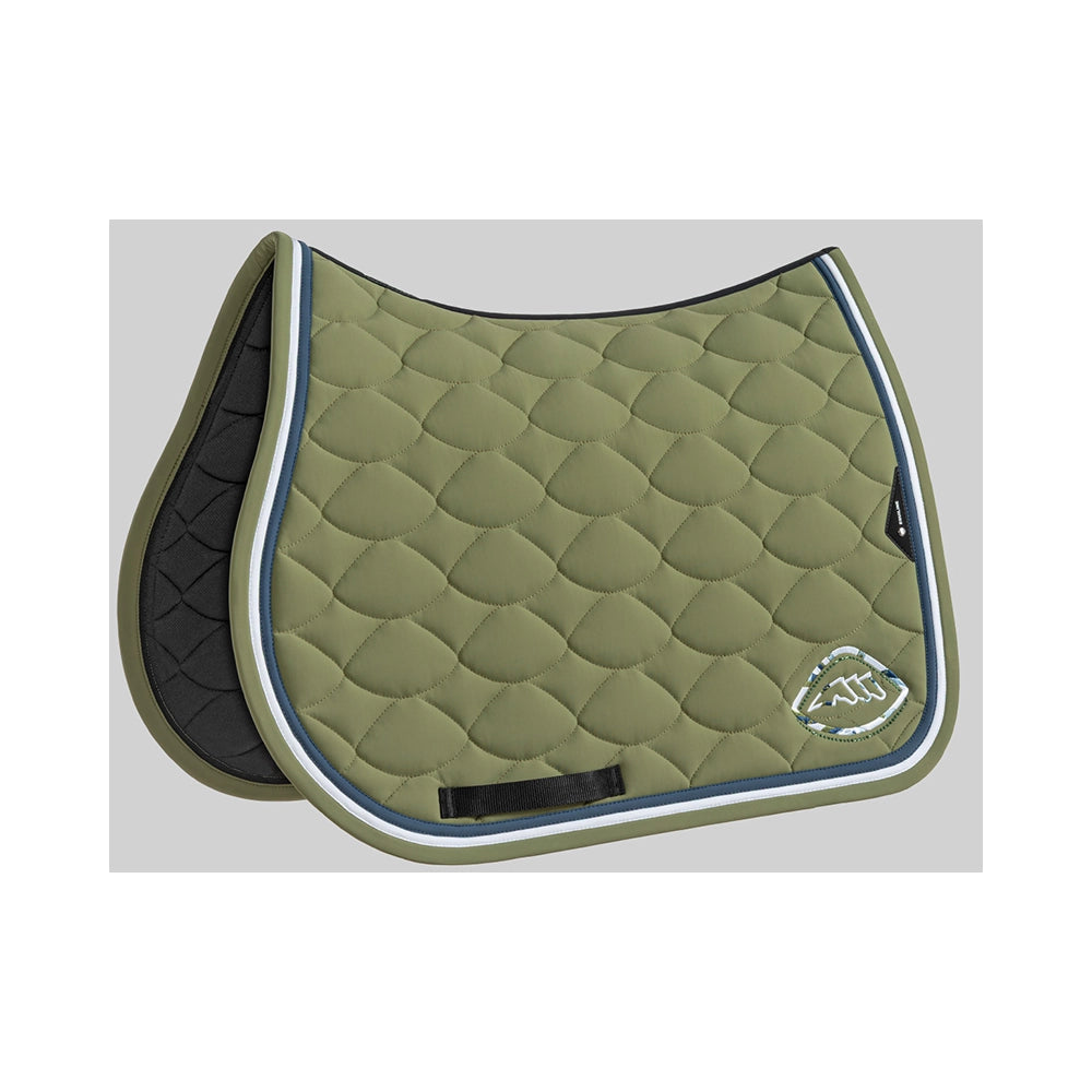 Equiline EQEROC Tech satulahuopa este loden green värissä microstud-logolla