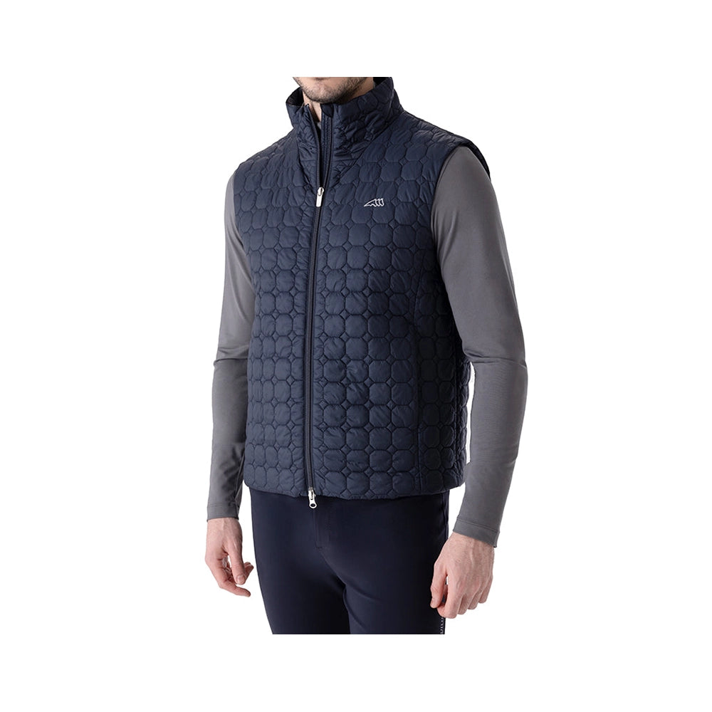 Equiline ErceV Octagon miesten sininen tikkiliivi edestä, kevyt eco-duvet-täyte ja sporttinen istuvuus