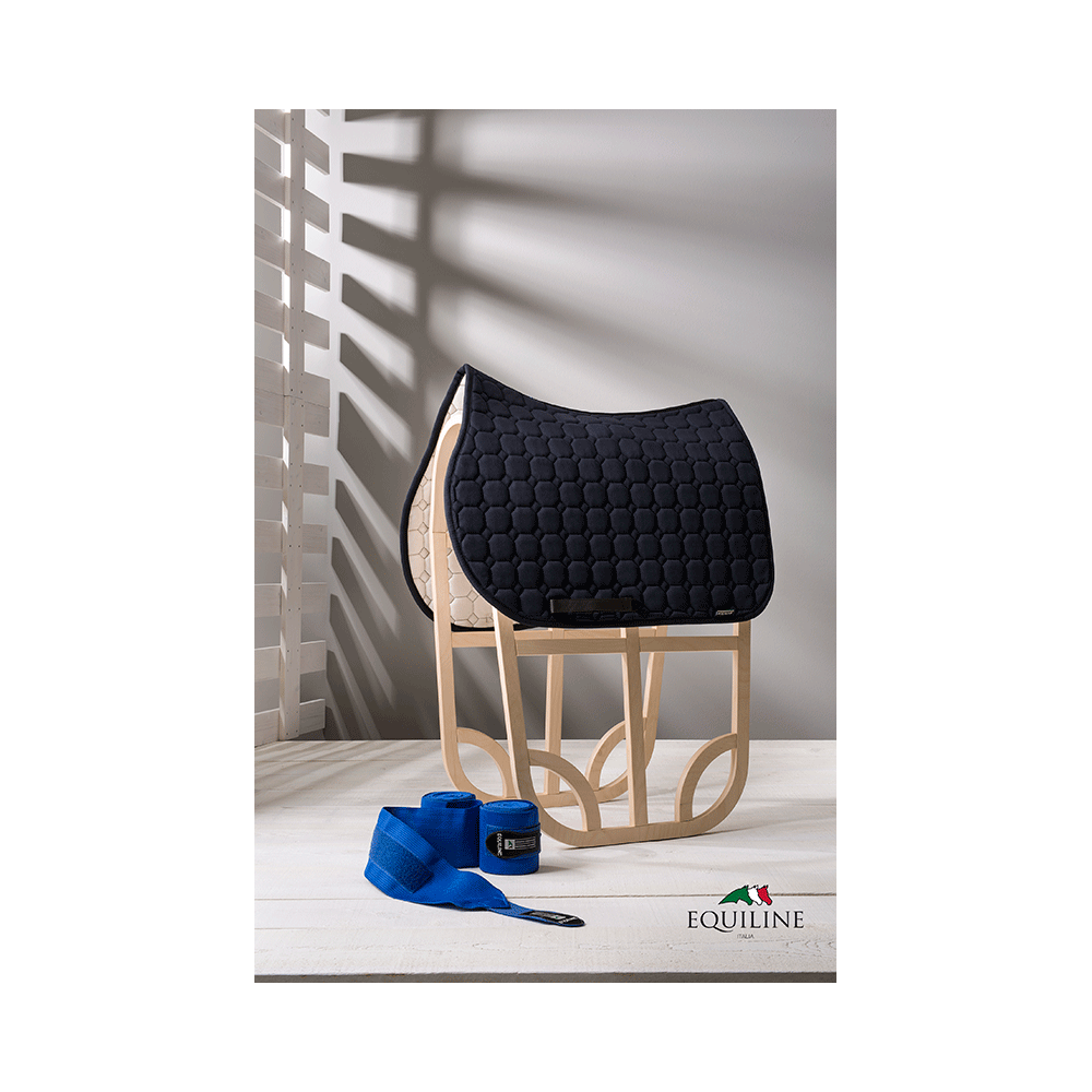 Equiline Octagon – Tyylikäs ja Kestävä Satulahuopa Koulu- tai Este/yleismallina