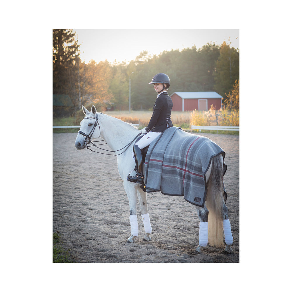 Finnish Equestrian Company Horse Blanket No. 02 villaloimi