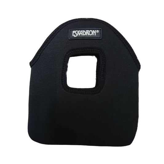 Eskadron jalustin suojus