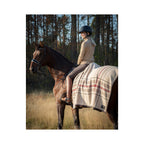 Finnish Equestrian Company Horse Blanket No. 01 villaloimi rasastuksessa Elin ha hevonen